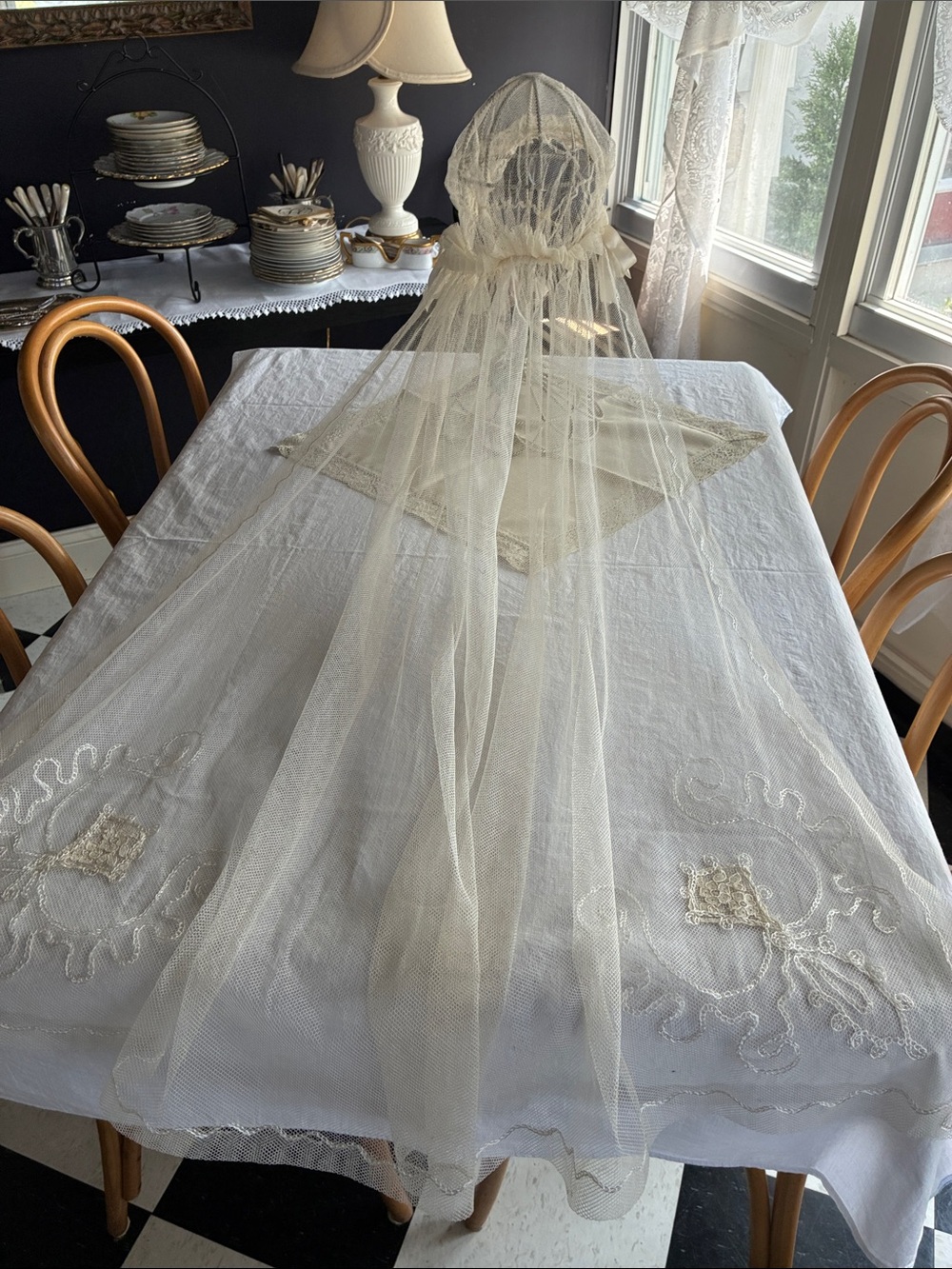 Antique 1920s silk Net Bridal Veil - Picture 5 of 8